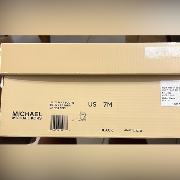 BRAND NEW Michael Kors MK Jilly Flat Ankle Booties - Picture 11 of 16